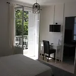 Nocleg ze śniadaniem 1er Consul Sas A Bussinca 3*