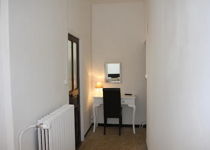 1er Consul Sas A Bussinca Nocleg ze śniadaniem 3*