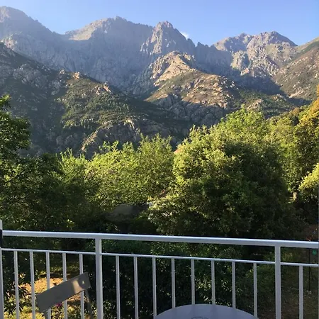 1er Consul Sas A Bussinca לינה וארוחת בוקר 3*