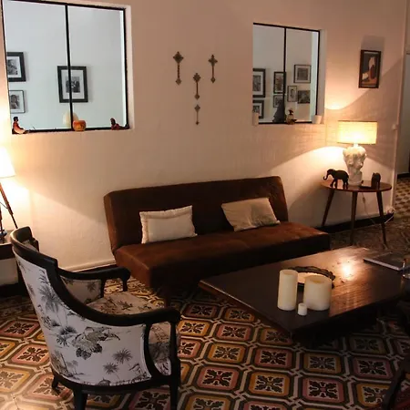 לינה וארוחת בוקר 1er Consul Sas A Bussinca 3*