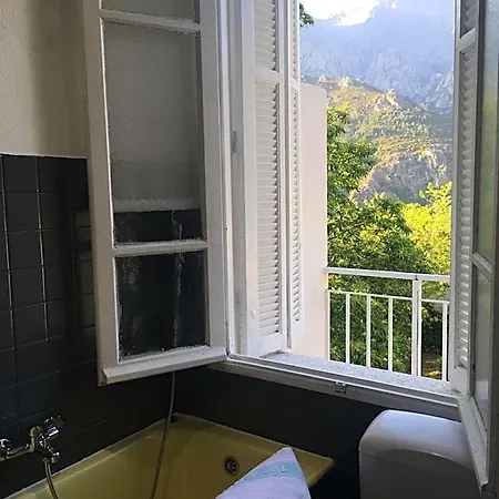 1er Consul Sas A Bussinca Bed & Breakfast 3*
