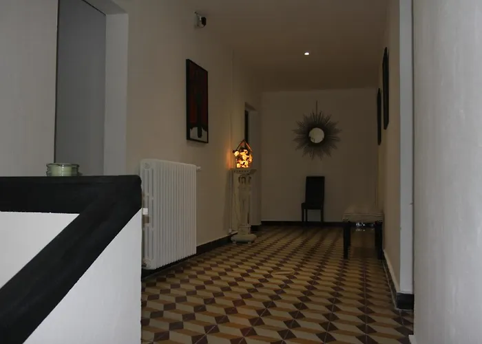 Oda ve Kahvaltı 1er Consul Sas A Bussinca 3*