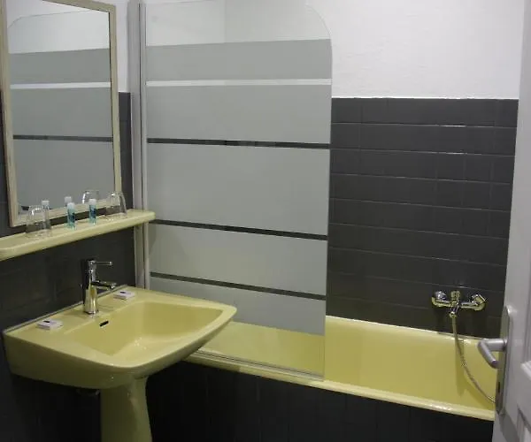 1er Consul Sas A Bussinca 3* Bocognano